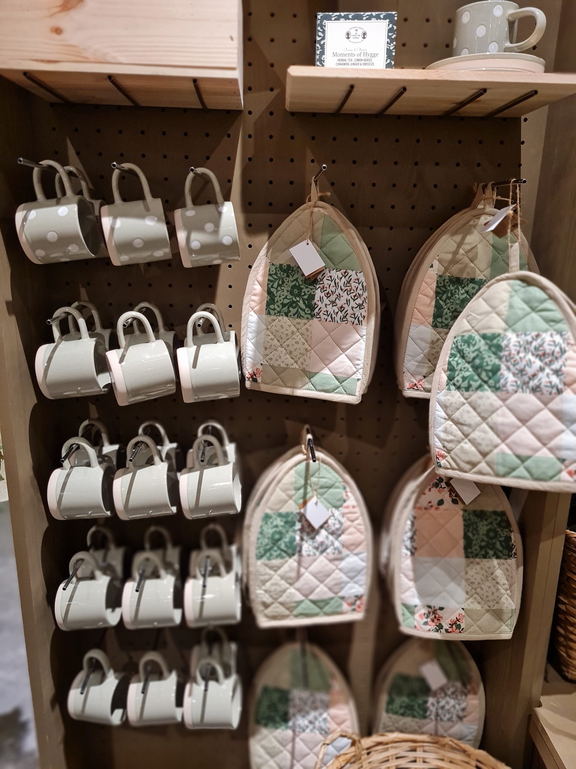Vad står shabby chic inredning för?