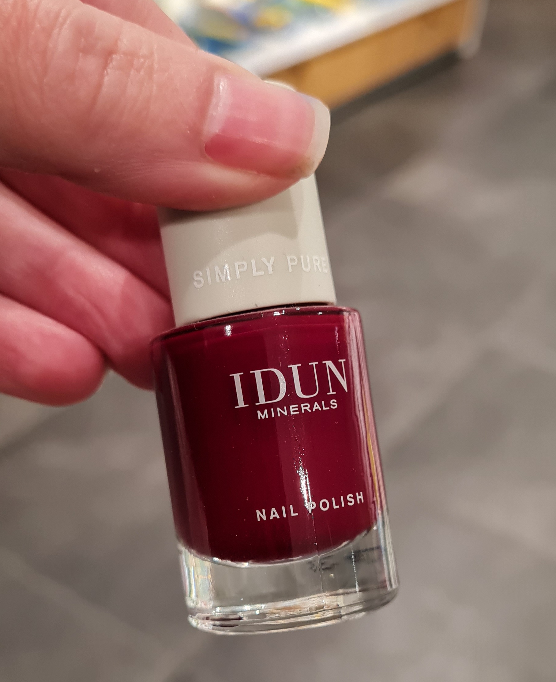 Idun röd vegansk nagellack
